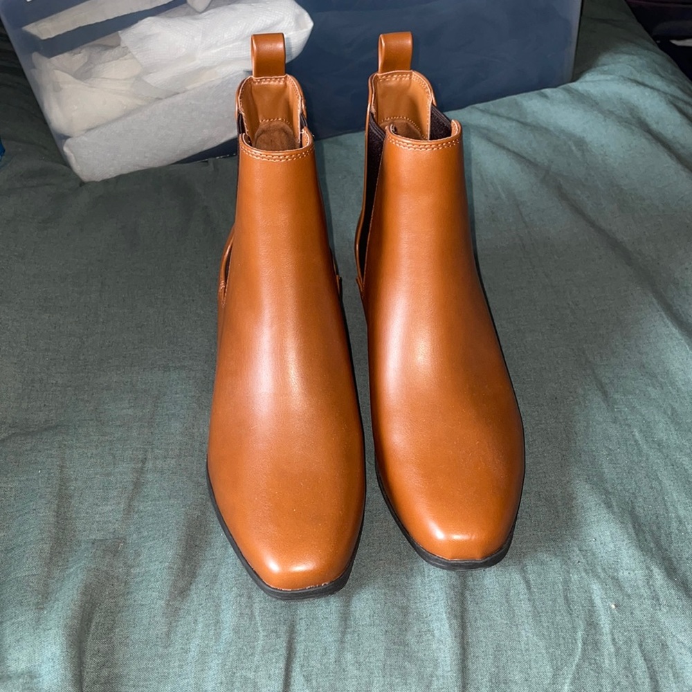 NWOT- slip on booties